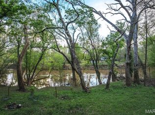 7132 Twin River Rd, Eureka, MO 63025