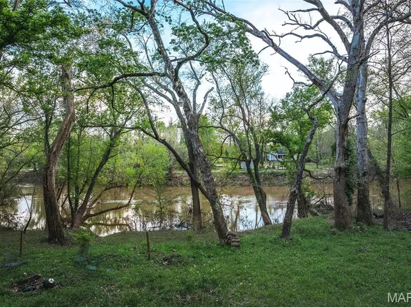 7132 Twin River Rd, Eureka, MO 63025