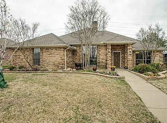 2nd image of 2536 Briardale Dr