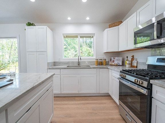 5th image of 15-2803 S Manini St