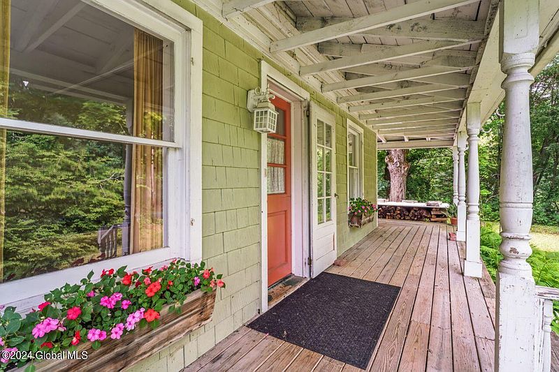 5th image of 46 Meader Road