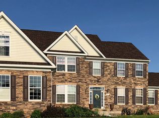 97 Hewitt Dr, Martinsburg, WV 25403