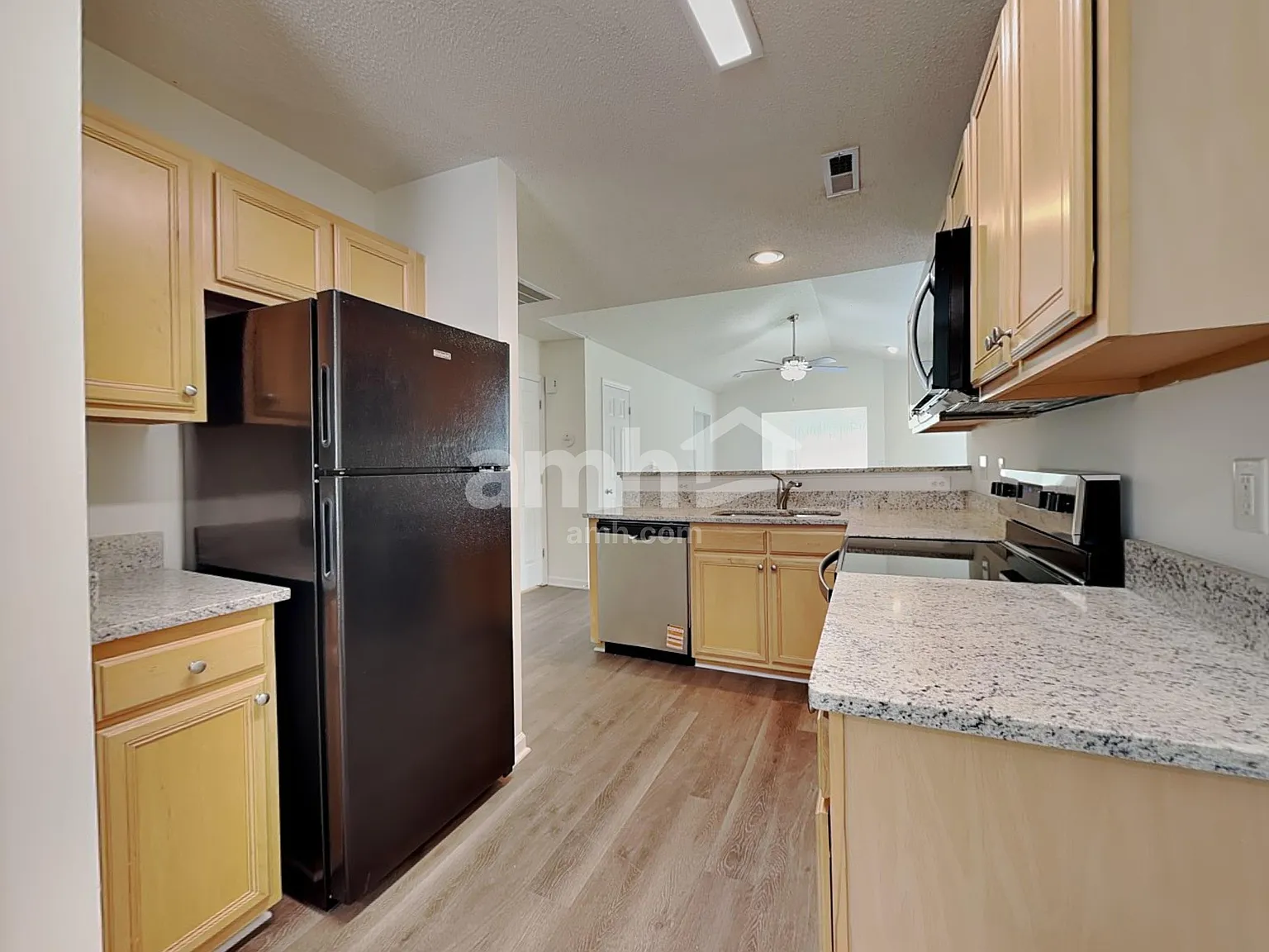 2 bed, 2.0 bath, 1250 sqft, $1,755 — Photo 3