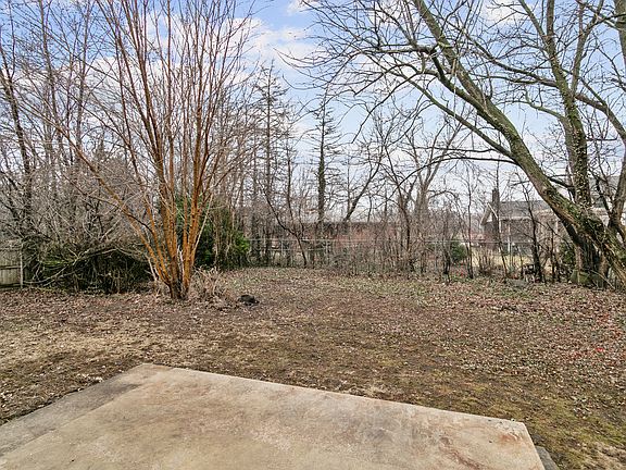 3rd image of 18135 Cherrywood Ln