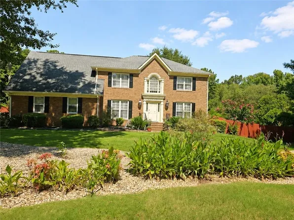 1500 Old Salem Dr SE, Conyers, GA 30013