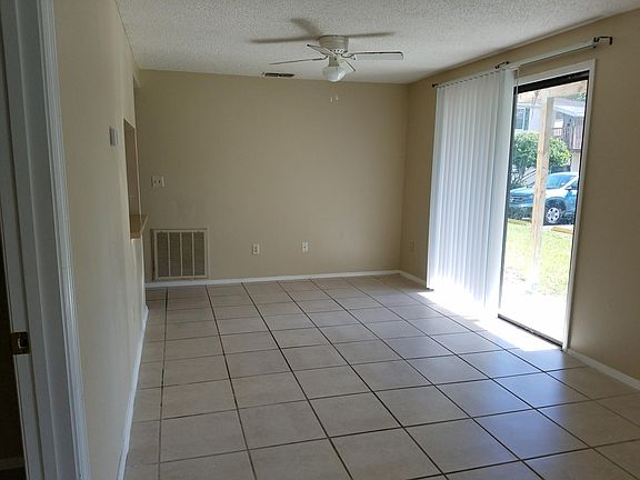 4th image of 137 Hunter Lake Dr Unit B