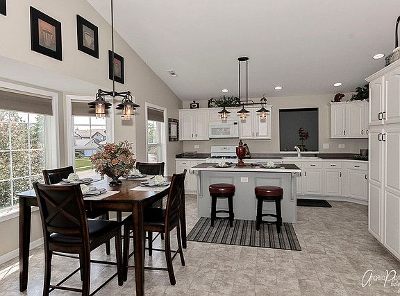 4th image of 611 Kresswood Dr Unit E