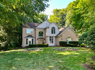 16173 Oakwood Ct, Northville, MI 48168