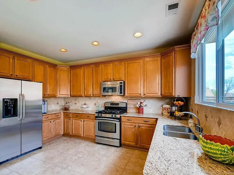 10382 Nottingham Dr — Photo 18
