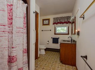 121 W Farms Rd, Farmingdale, NJ 07727