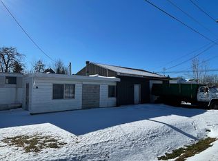 106 Capital Rd, Houghton Lake, MI 48629