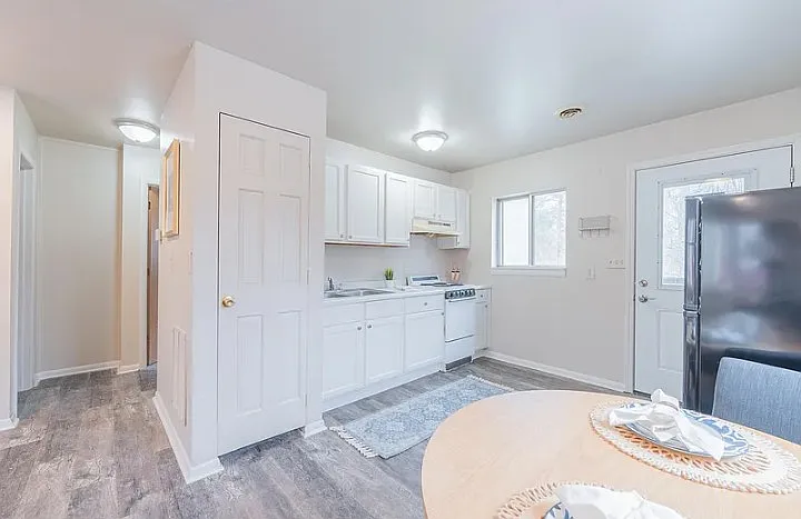 7163 & 7165 W Tulip St — Photo 18
