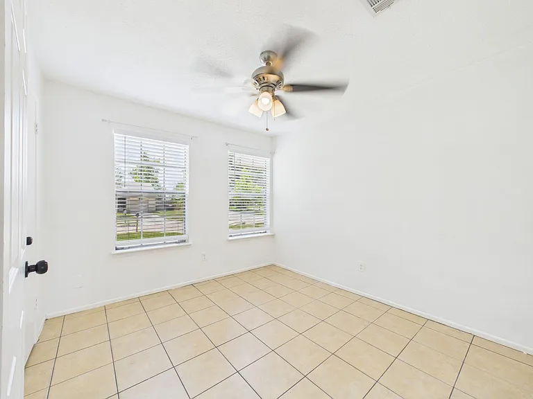 9918 Peachridge Dr — Photo 12