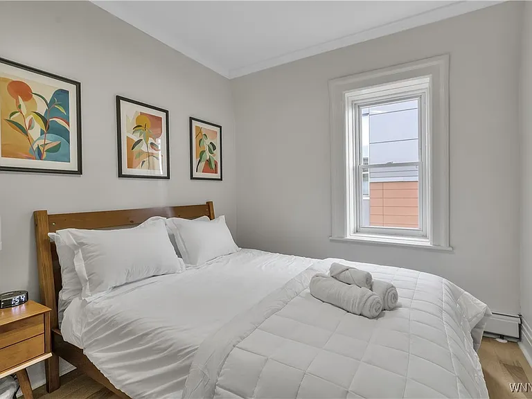 617 Niagara St #5 — Photo 3