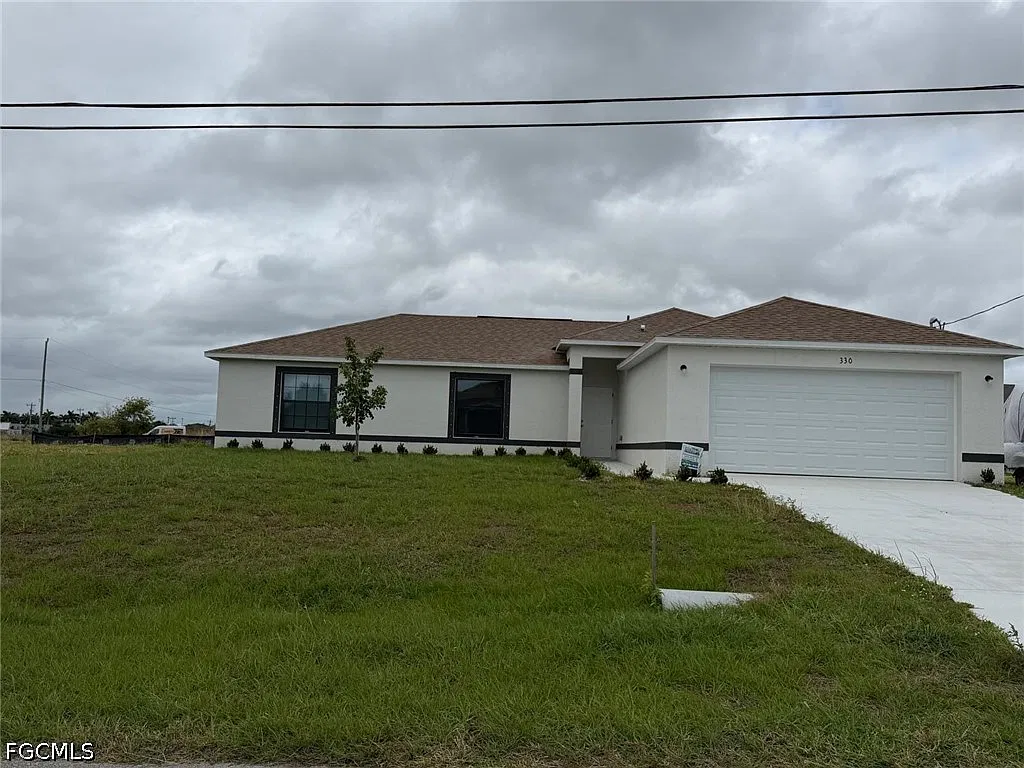 3 bed, 2.0 bath, 1600 sqft, $1,850 — Photo 3