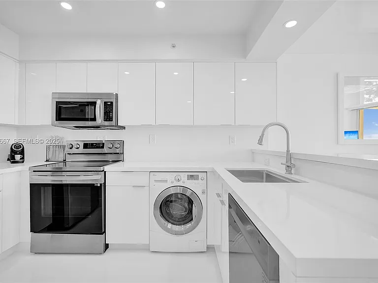 2501 S Ocean Dr #1024 — Photo 16