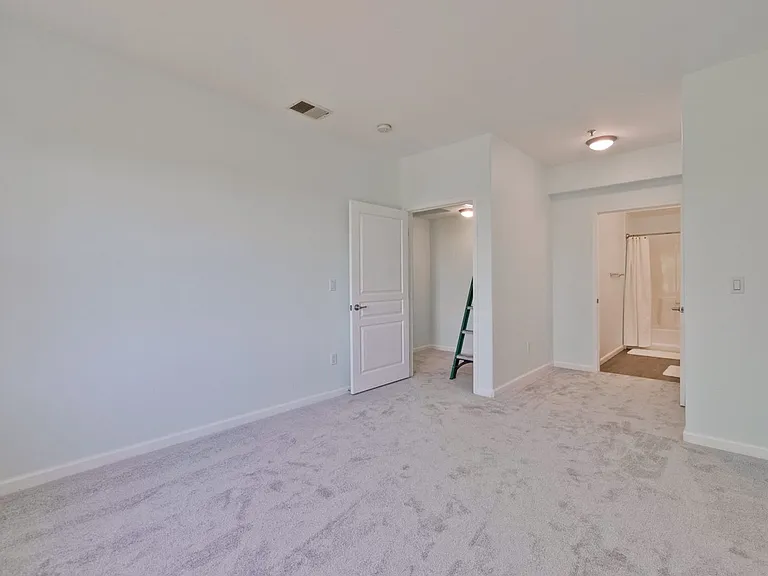 453 E Okeefe St #307 — Photo 31