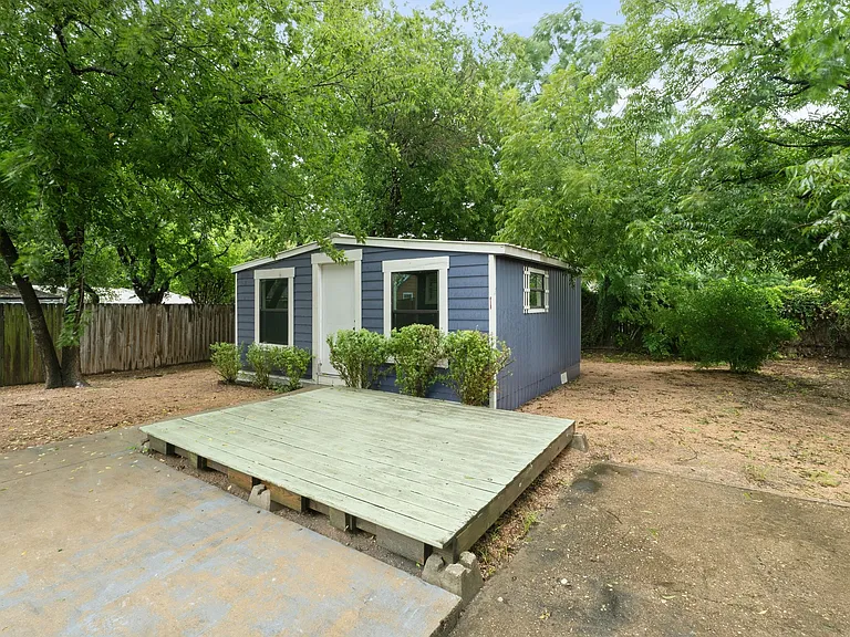 1137 Nickols Ave — Photo 19