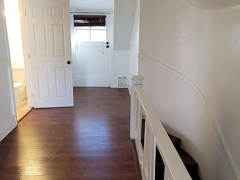 5826 Willoughby Ave #3 — Photo 8