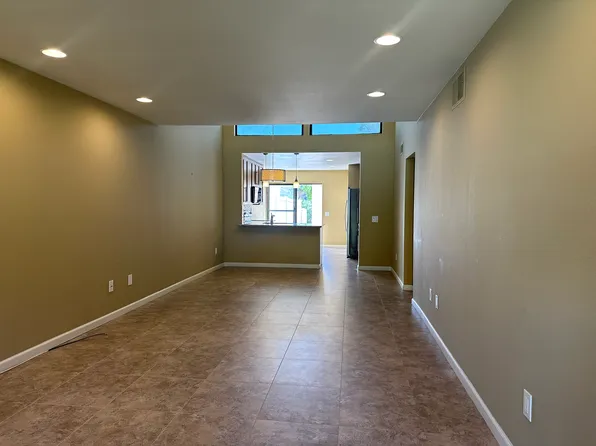 47975 Joshua Ct, Palm Desert, CA 92260
