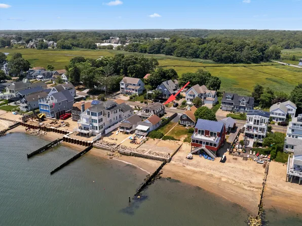 169 Shore Road, Clinton, CT 06413