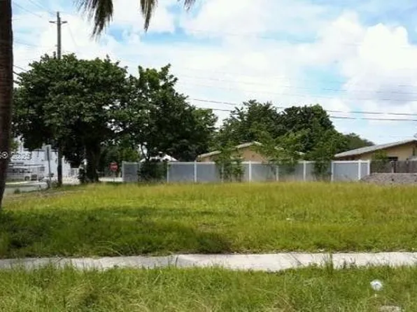 23 Northwest Ave, Pompano Beach, FL 33069