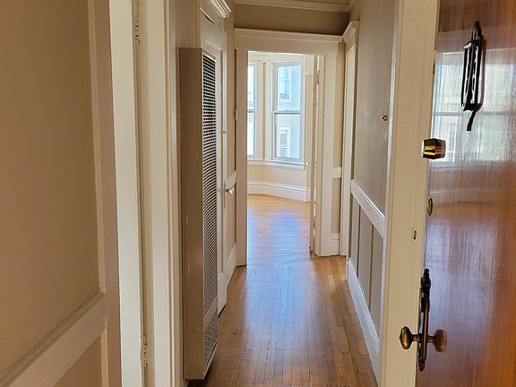 3rd image of 1463 Sacramento St