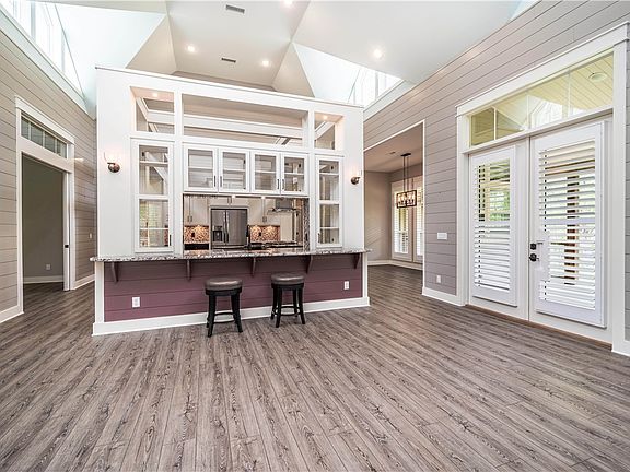4th image of 19643 Indigo Dr