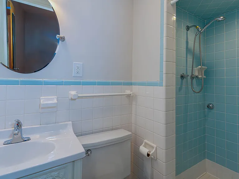 608 Candlewood Dr — Photo 22