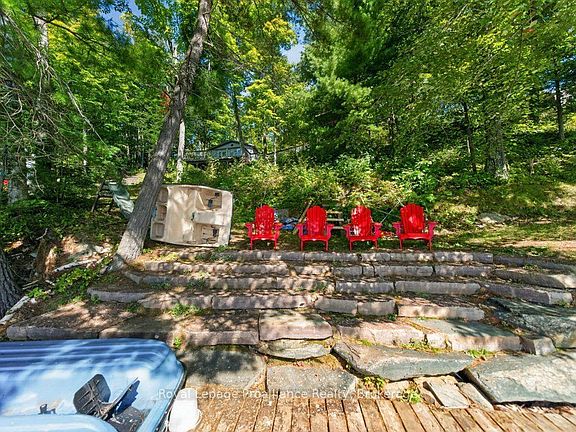 3rd image of 1239 Chimney Point Ln