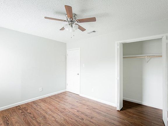 4th image of 1105 N Meadows Dr APT C