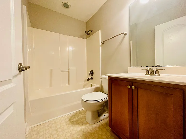 1032 Fairway Ln — Photo 44