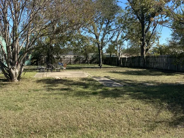 Thomas St, Terrell, TX 75160