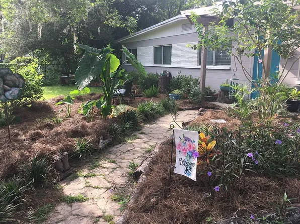 1061 NE 20th Ave, Gainesville, FL 32609