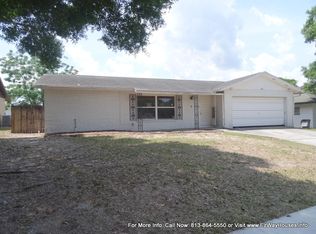 121 Valley Dr, Brandon, FL 33510