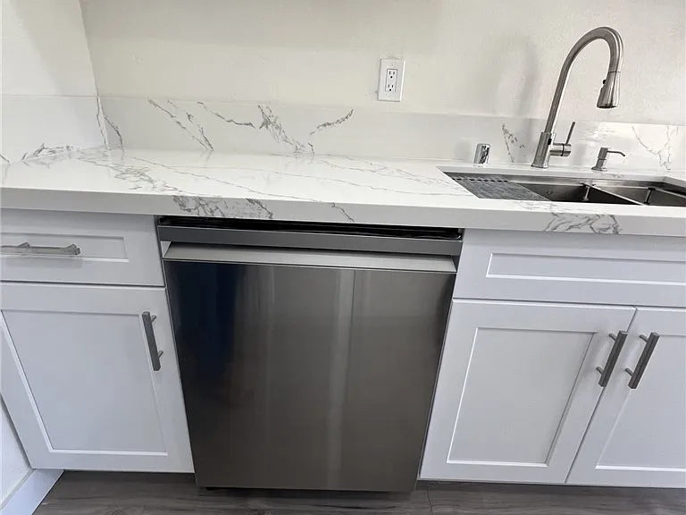 12545 Cuesta Dr — Photo 23