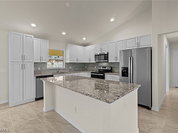 5th image of 710 NW 3rd Ter