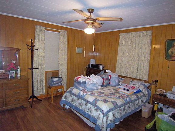 5th image of 420 Julia St