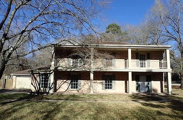 1st image of 546 Robert E Lee Dr