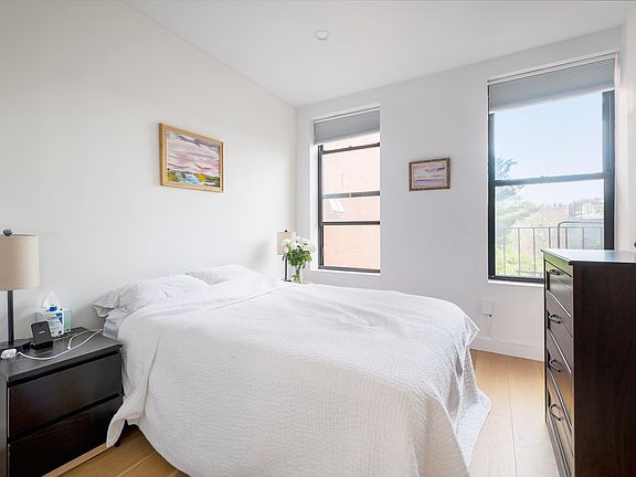 3rd image of 376 Court St #3
