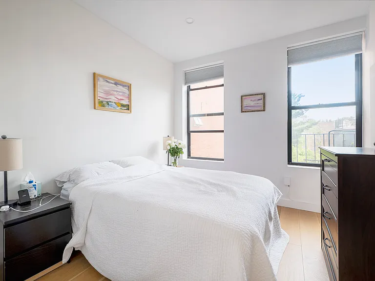 374 Court St #3 — Photo 4