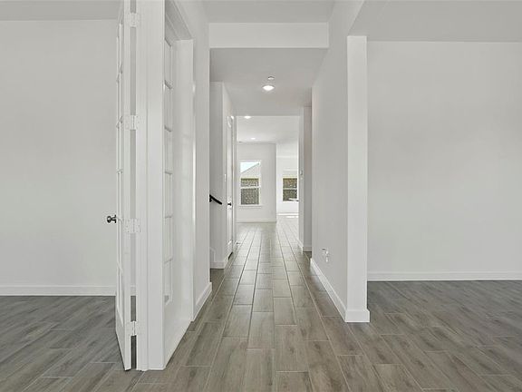 3rd image of 8882 Ice House Dr