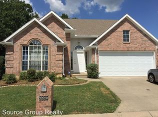 2320 Clermont Ln, Denton, TX 76205