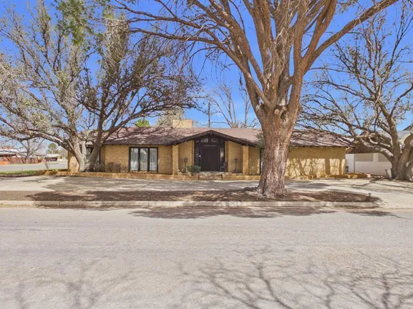 1819 W Jefferson St, Pecos, TX 79772