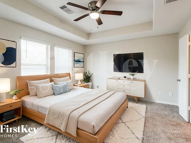15141 Meadow Gln S — Photo 12