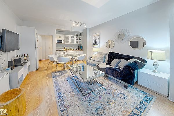 1st image of 330 East 49th Street #Th1