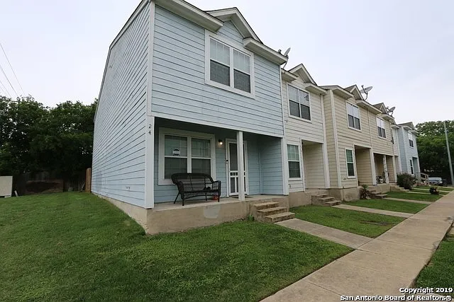 24 Bratton — Photo 2