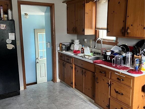 5th image of 21361 Westport Ave