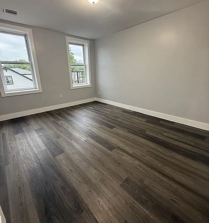 2nd image of 175 Munn Ave #301