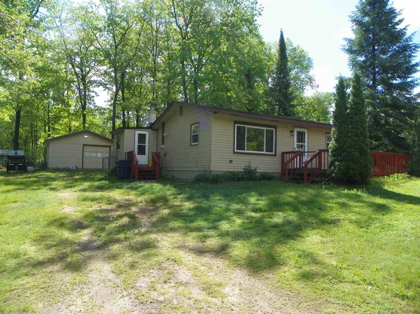 615 Jill St, Harrison, MI 48625